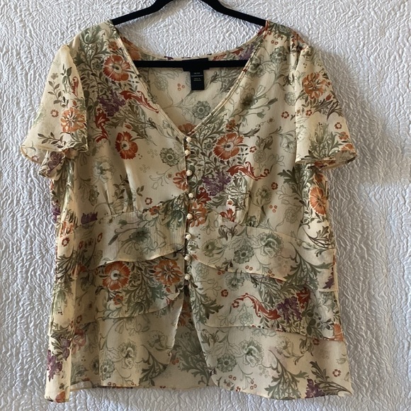 Lane Bryant Flutter Short Sleeve Floral Print Button Down Top - Picture 1 of 7
